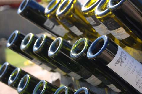 Sigue la crisis: Argentina crea el “dólar vino” para ayudar a productores