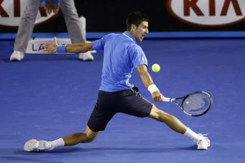 Novak Djokovic vence a Stan Wawrinka y pasa a final de Abierto de Australia