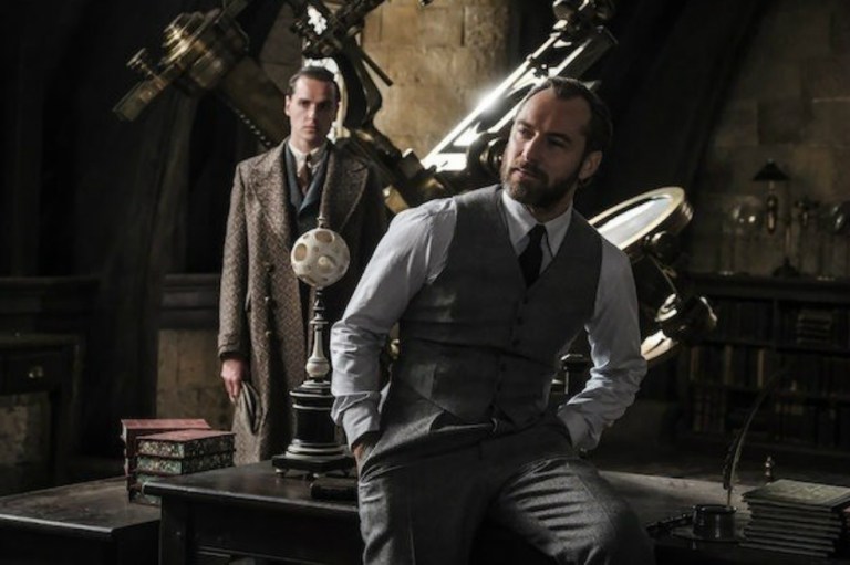 El inexplicable envejecimiento de Dumbledore en "Animales Fantásticos 2″