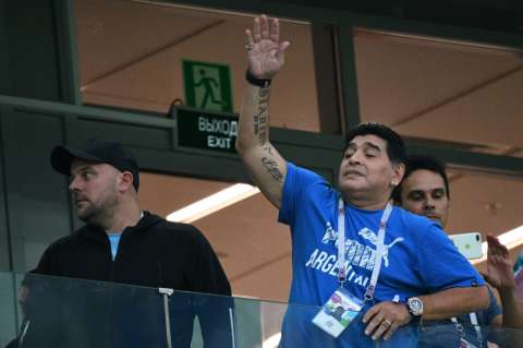 Maradona dice que respalda "más que nunca" a Nicolás Maduro como presidente