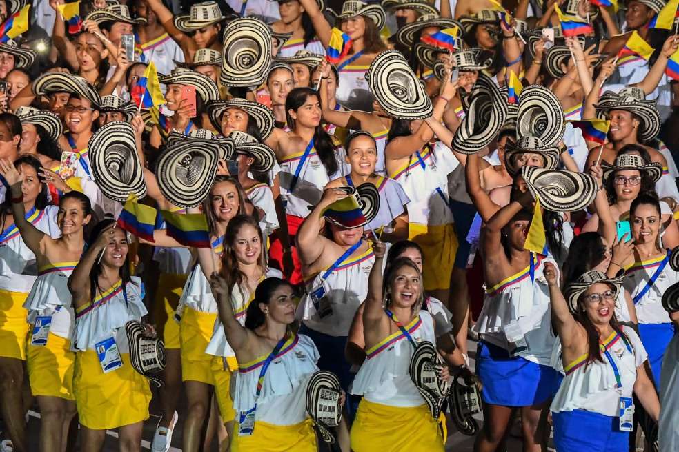 La delegación colombiana fue la más numerosa en la ceremonia de inauguración, en el estadio Metropolitano. / EFE