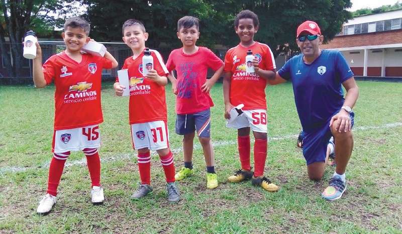Guillermo Villarreal, quien tuvo por su paso como entrenador a jugadores como Falcao o Jorge Carrascal, dirige actualmente al equipo Vencedores F.C., de la ciudad de Pereira.