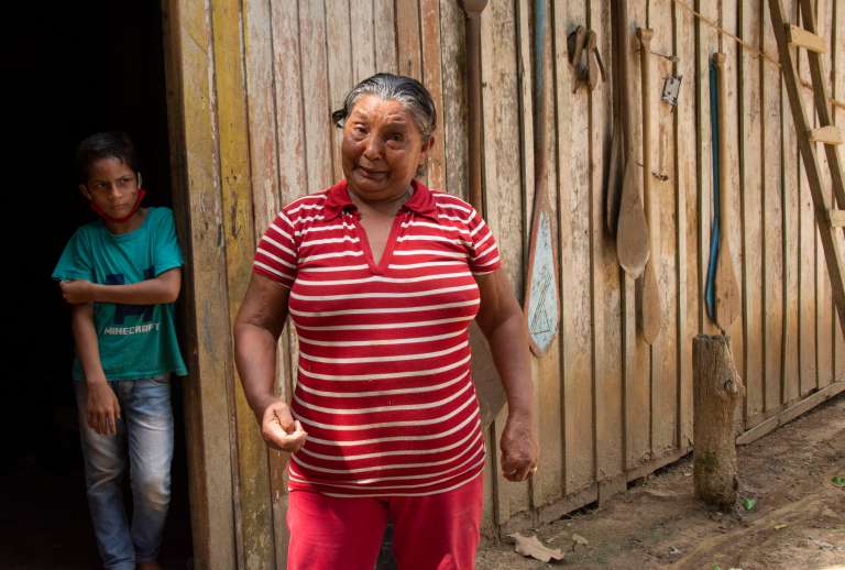 Indígenas Mura, en Brasil y su lucha por proteger la Amazonia su territorio.