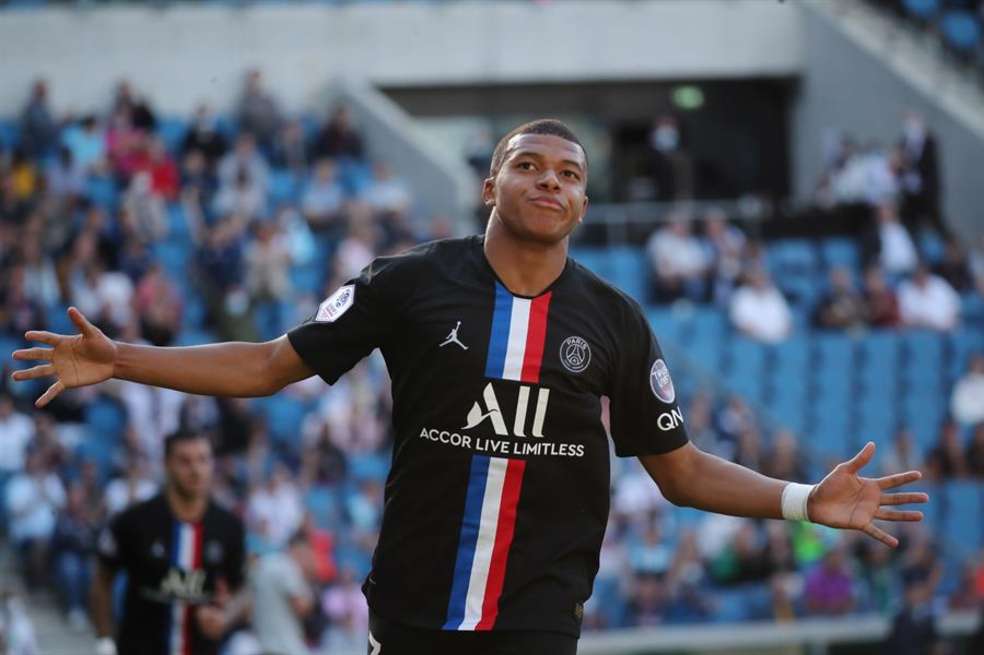 Kylian Mbappé, volante del PSG