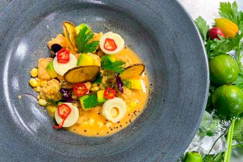 ¿Cómo hacer un ceviche de camarones crocantes?