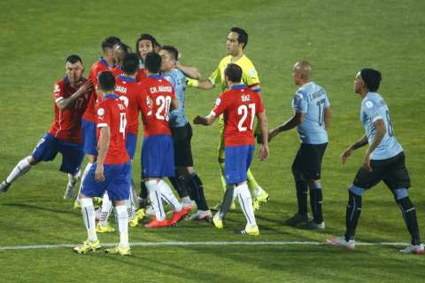 La polémica agresión de Jara a Cavani
