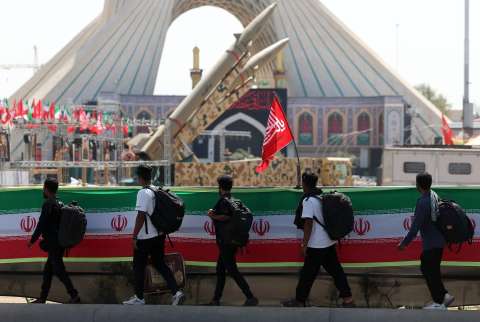 EE. UU. e Irán reanudan ataques y Oriente Medio está al borde de una guerra a gran escala