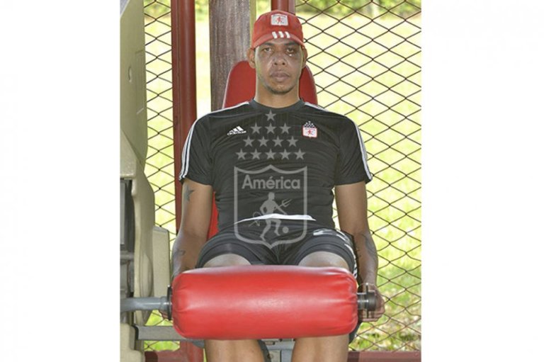 ‘Pluto’ Meneses trabaja duro para volver a las canchas