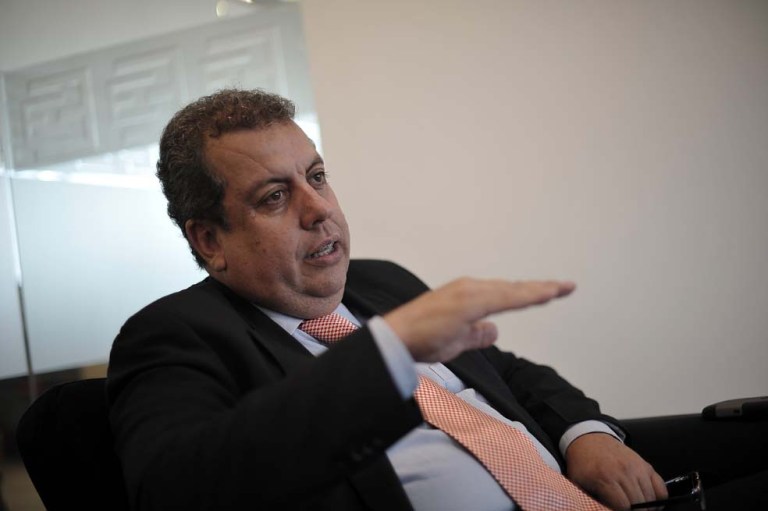 «Los políticos tienen que pedirle perdón a la sociedad»