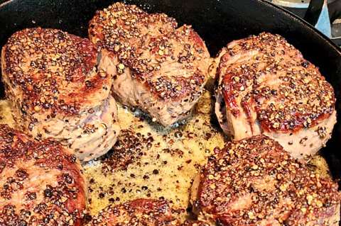 Receta para preparar steak pimienta con mantequilla y páprika