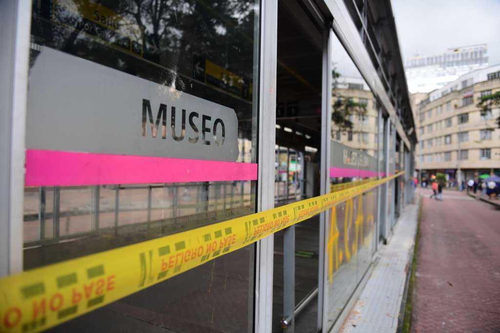 Estaciones de Transmilenio, calles y algunas edificaciones que fueron vandalizadas durante el paro nacional del 29 de abril #29A