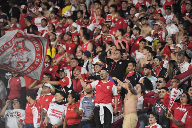 Rojo total en Bogotá: Santa Fe agotó boletería para la final de ida en El Campín