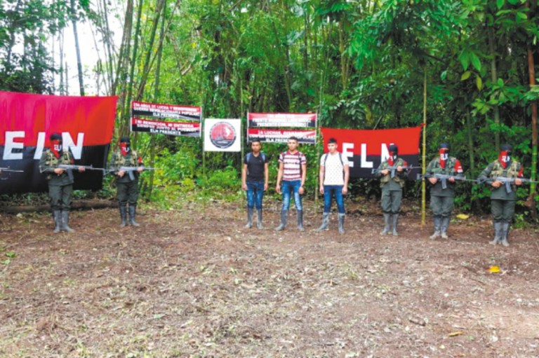 Mesa con Eln, a la espera de ser liberada