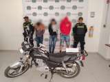 Capturan a delincuentes que robaron motocicleta y luego extorsionaron a la víctima