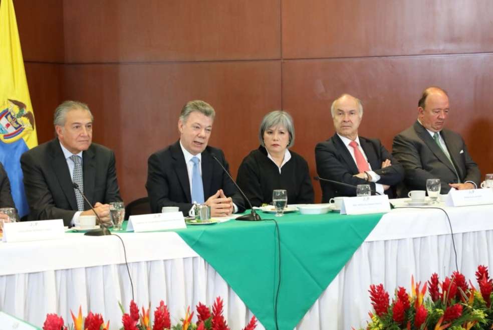 Además del presidente Juan Manuel Santos, también asistió el ministro de Justicia, Enrique Gil Botero; el del Interior, Guillermo Rivera; de Defensa, Luis Carlos Villegas, y otros altos funcionarios del gobierno saliente. / Cortesía