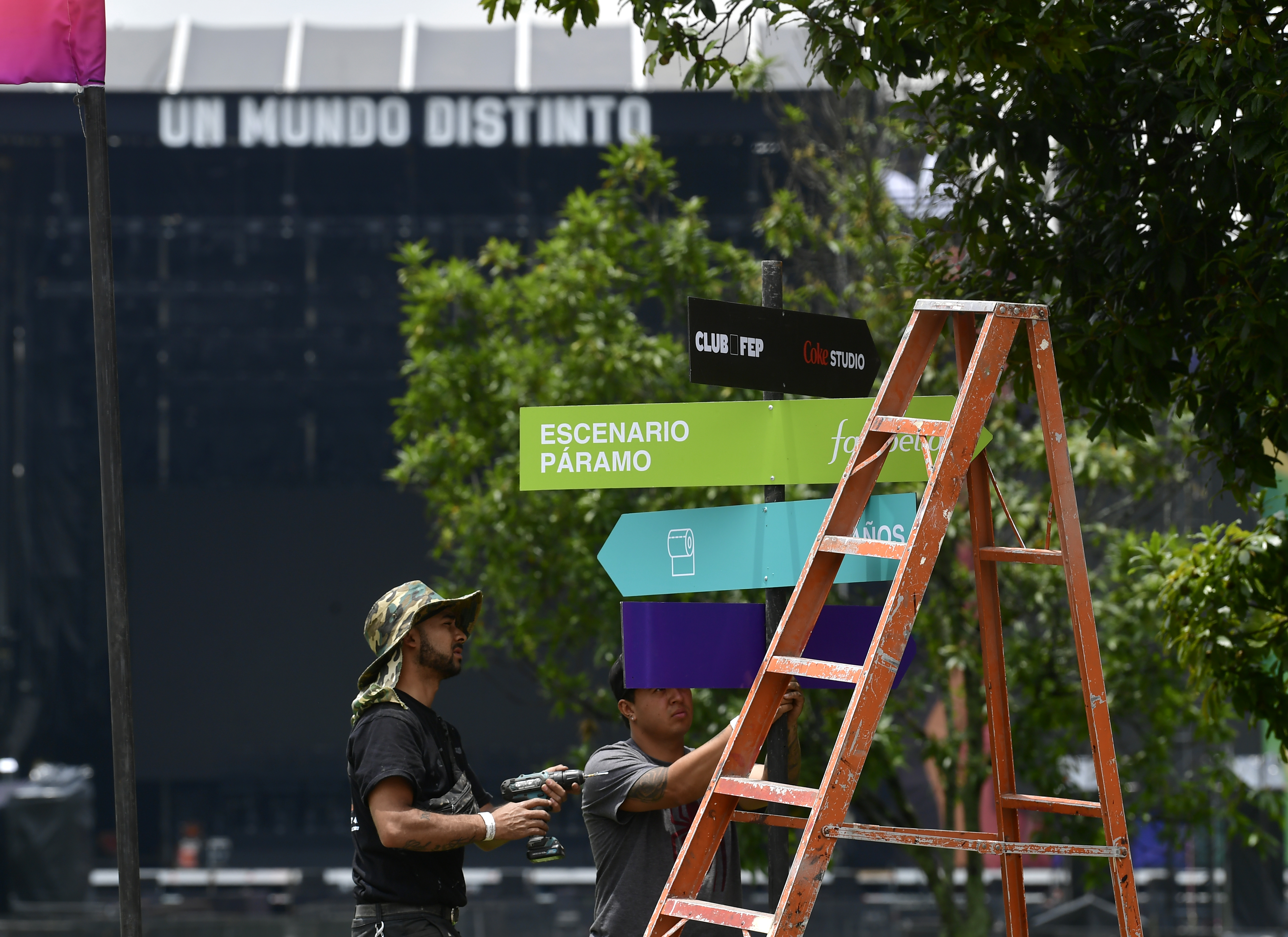 Preparativos y montaje para este festival en el Parque Simón Bolívar.