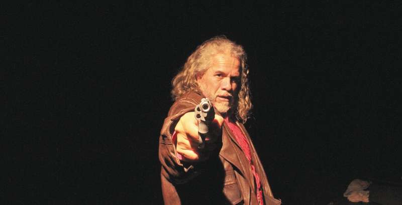 Rodrigo Rodríguez, actor y director de Ditirambo en la obra “El Ángel de la Culpa”. / Cortesía Ditirambo Teatro