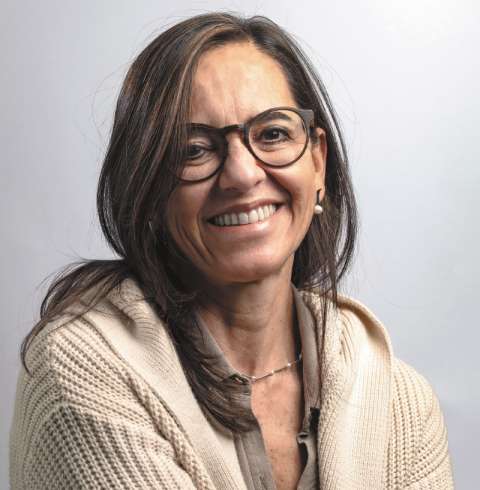 “Verdades a medias”, entre novelas y certezas