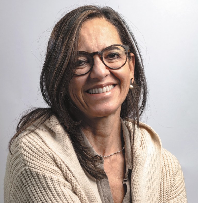 “Verdades a medias”, entre novelas y certezas