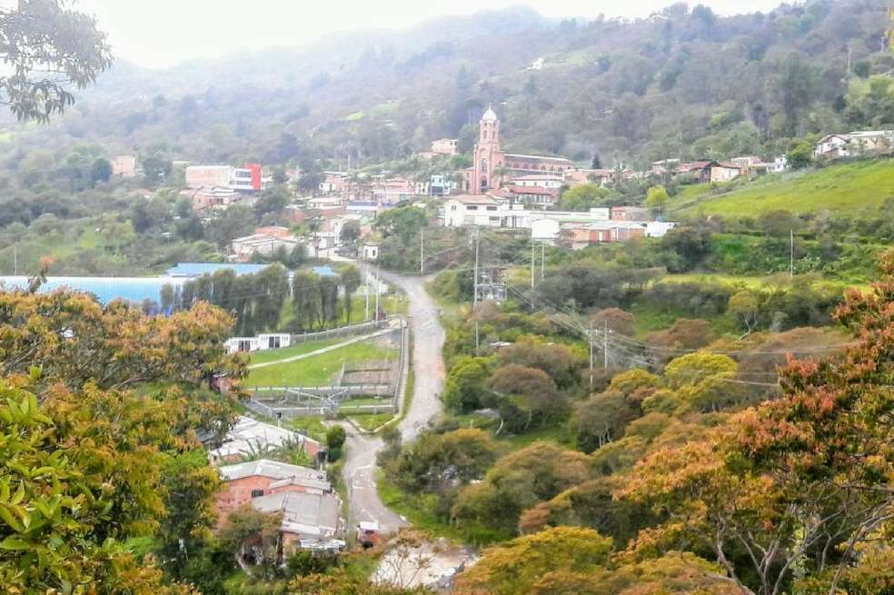 Se estima que los 22 títulos mineros que se disputan en la región afectarán las 26 fuentes hídricas que alimentan a cuatro municipios de la región. / Crédito Carlos Triana.