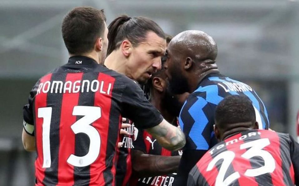 Ibrahimovic y Lukaku discutieron en el partido entre Milan e Inter por los cuartos de final de la Copa Italia.