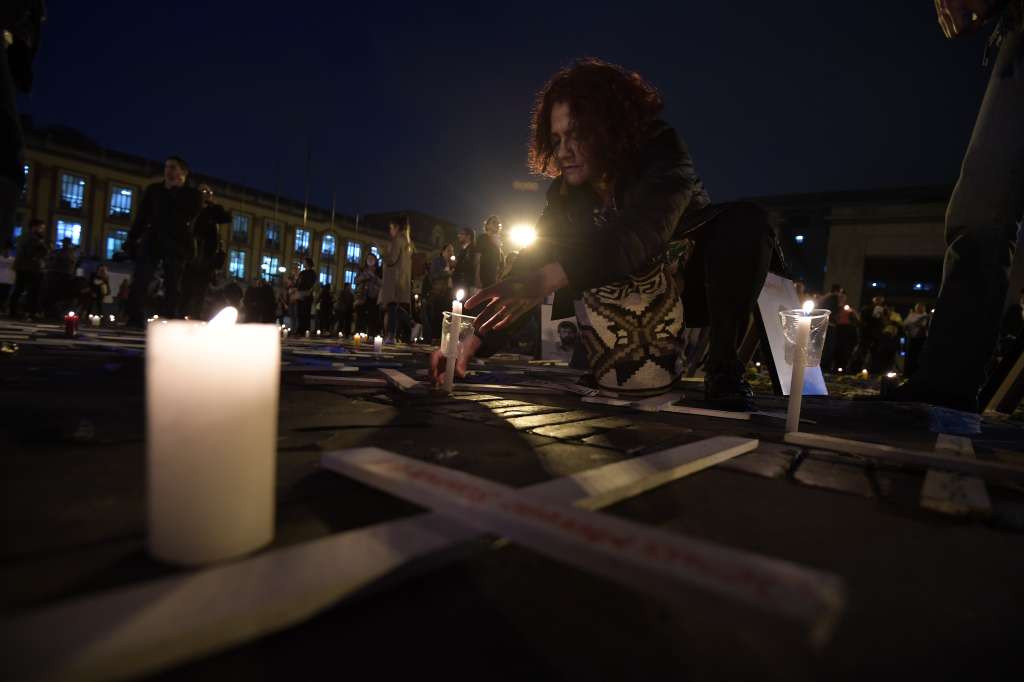 Plantón por los  líderes Sociales Asesinados, desaparecidos y en apoyo a las mujeres.