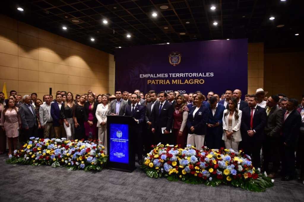 El presidente electo Abelardo de la Espriella se reunió con los mandatarios de Cundinamarca en su empalme territorial.
