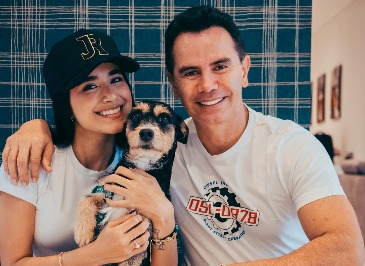 “Mi familia decidió abandonarme”: la historia de Ramón, el perro adoptado por Jhonny Rivera