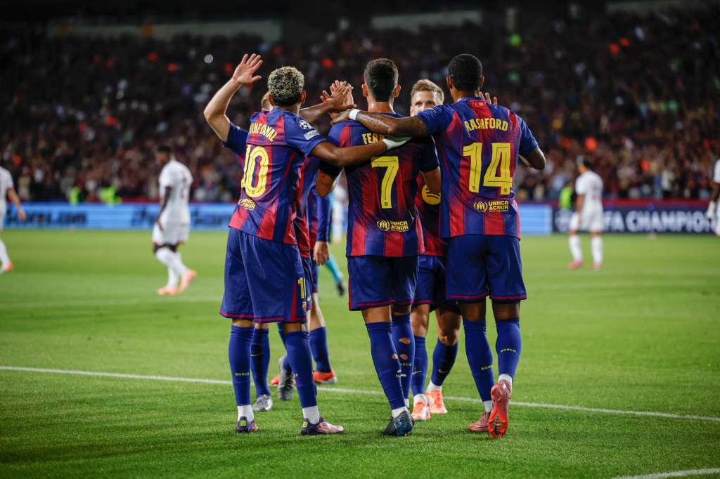 BARCELONA , 01/10/2025.- El delantero del Barcelona Ferrán Torres (c) celebra su gol durante el partido de la primera fase de la Liga de Campeones que FC Barcelona y PSG disputan este miércoles en el estadio olímpico Lluis Companys. EFE/Alberto Estévez