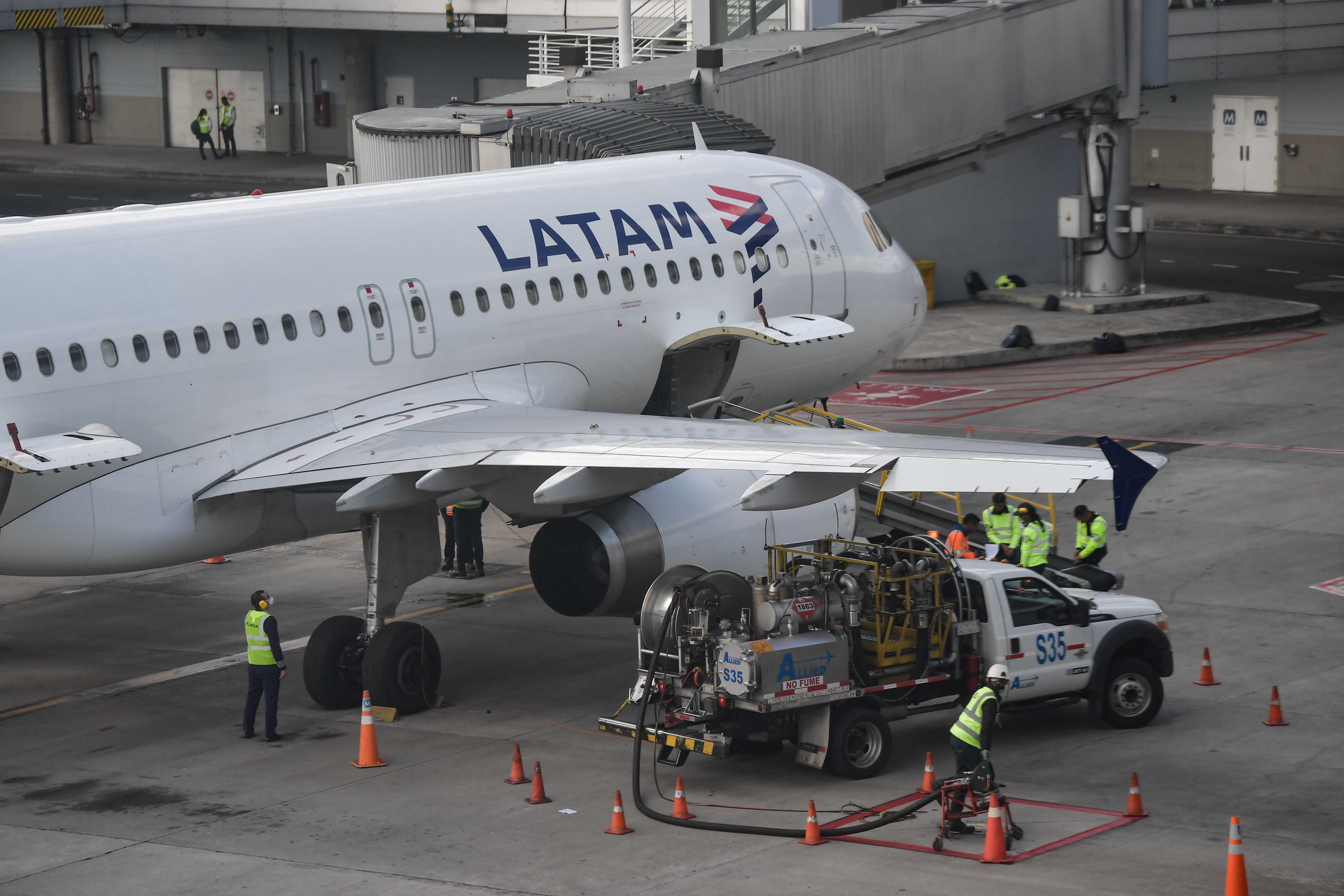 Vuelos cancelados por falta de gasolina en El Aeropuerto El Dorado