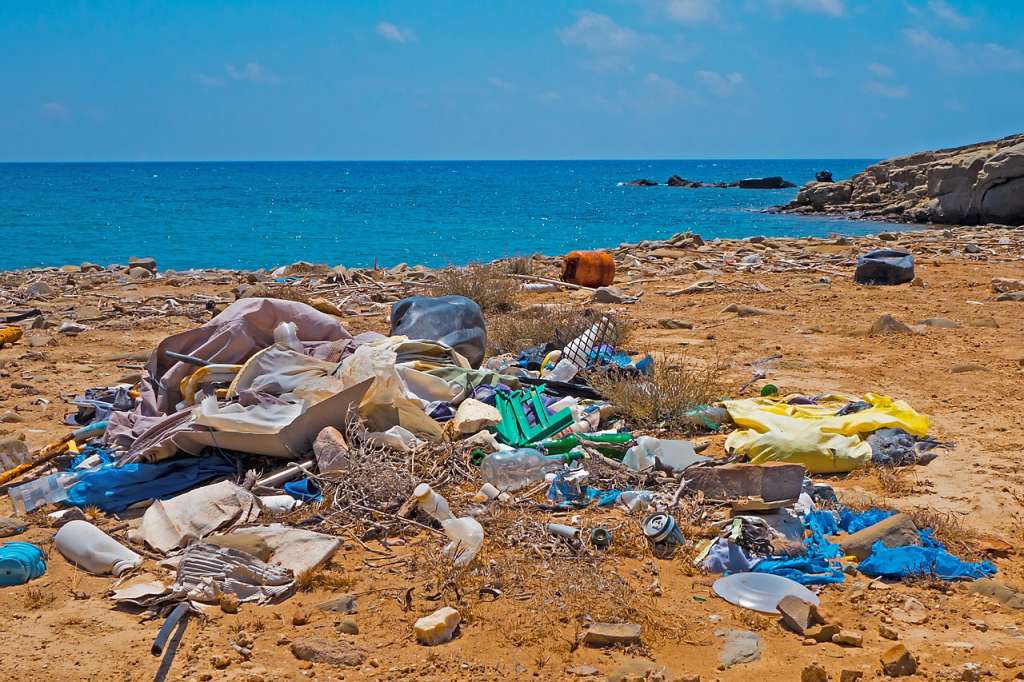 Playa contaminación