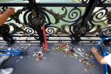 Retiran los "candados del amor" de París
