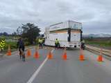 ¡Pilas viajeros! Toman medidas extra por monumental trancón en vía Apulo-La Mesa