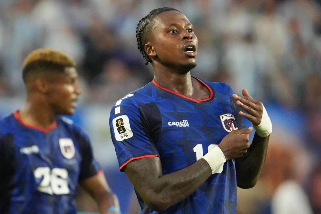 GR6089. MIAMI (ESTADOS UNIDOS), 03/07/2026.- Sidny Lopes Cabral de Cabo Verde celebra un gol este viernes, en un partido de los dieciseisavos de final del Mundial de la FIFA 2026 entre Argentina y Cabo Verde en el estadio Hard Rock en Miami (EE.UU.). EFE/ Alberto Boal