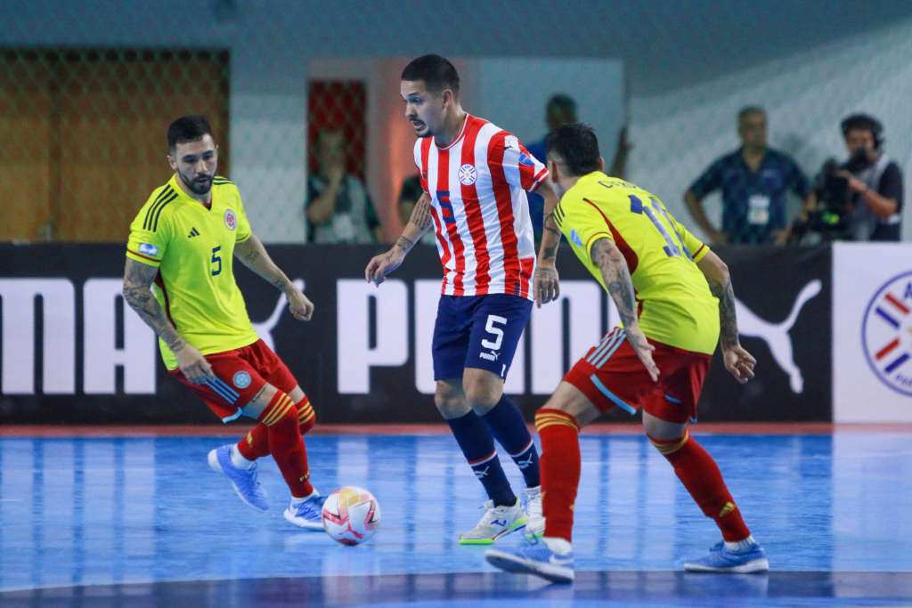 La selección de Colombia de Futsal era parte del grupo A conformado por Venezuela, Paraguay, Chile y Ecuador.