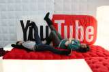 Latinos prueban su talento en  "universidad" de YouTube