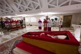 Publicaron primeras imágenes del féretro del papa Francisco en Casa Santa Marta