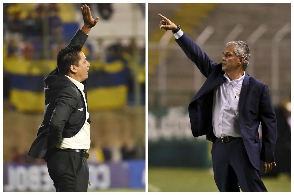 Héctor Cárdenas y Reinaldo Rueda, los técnicos de la final. / AFP