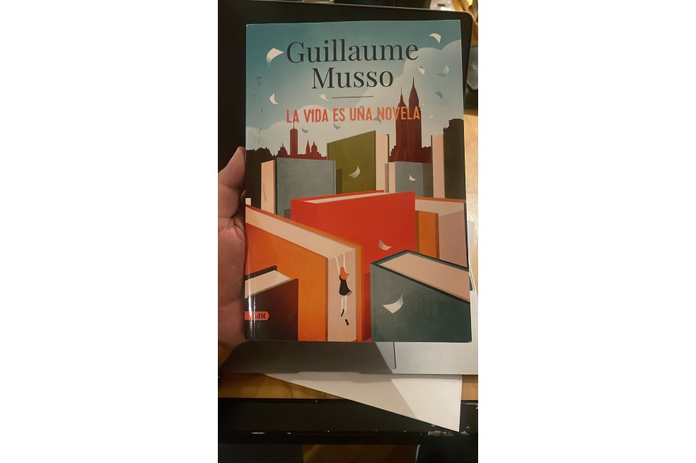 "La vida es una novela" estará disponible en Colombia a partir del próximo 1 de junio como parte del lanzamiento de su sello editorial Alianza de novelas.