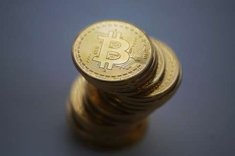 Manía por criptomonedas pasó del oro digital al arrepentimiento