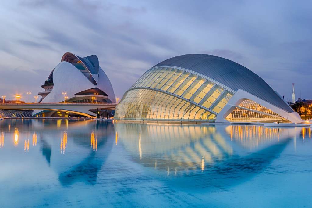 Valencia es una ciudad de sol, playas, historia, cultura y buena gastronomía.