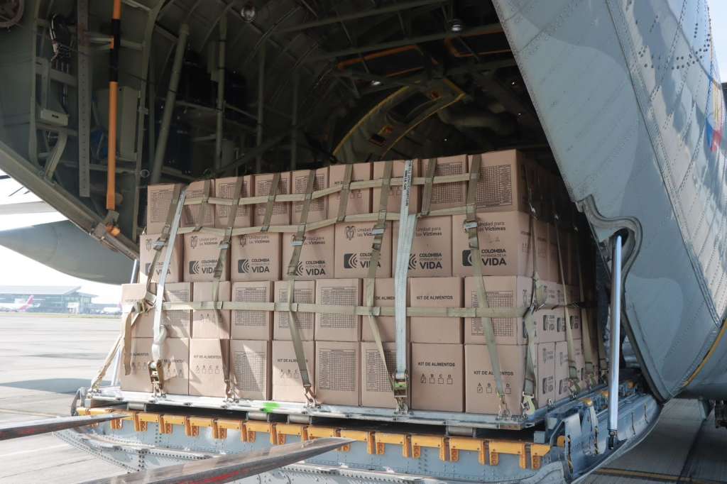 Frente a la crisis humanitaria que se vive en el Catatumbo, la Fuerza Aeroespacial Colombiana ha transportado 56 toneladas de ayuda en las aeronaves C130 y C295.