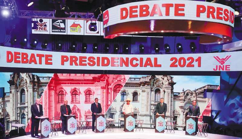 Países como Chile y Perú batieron los récords de infecciones diarias, mientras que las alarmas comienzan a dispararse en Ecuador, Venezuela y Brasil por la aparición de nuevas infecciones. Y con este panorama varios países prevén celebrar elecciones el próximo fin de semana.