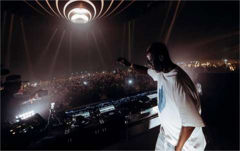 Black Coffee, el DJ africano llega a Bogotá con su show “Oval”