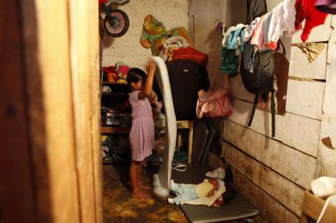 Envían a la cárcel a gobernador indígena por supuestamente abusar de su nieta