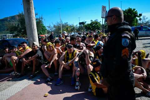Caos en la previa de la Copa Libertadores: más de 200 hinchas de Peñarol detenidos