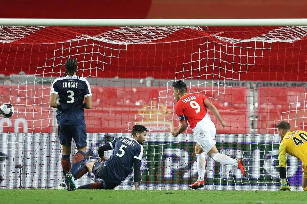 Falcao llegó a 20 goles esta temporada. / AFP
