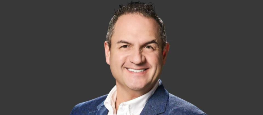 MAURICIO VÉLEZ