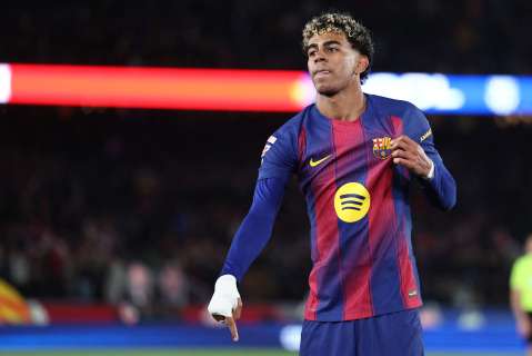 Lamine Yamal, con una impresionante chilena, selló goleada del Barcelona: video