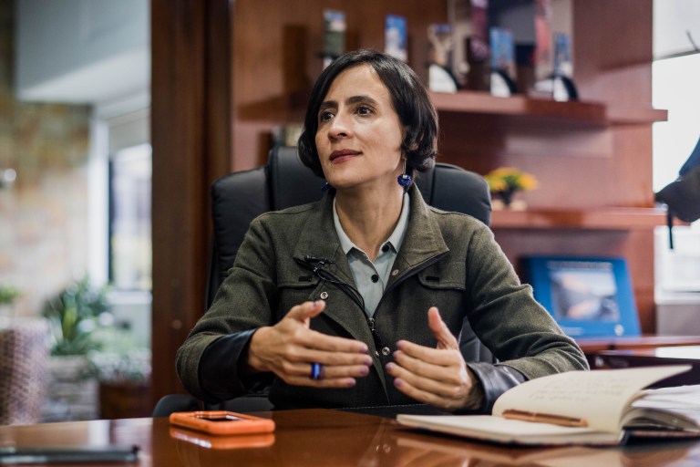 Minambiente quiere que plata del impuesto al carbono sea para restaurar ecosistemas